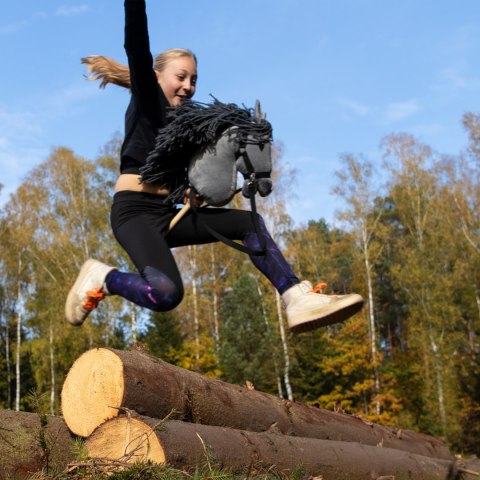 Zestaw Skippi - Hobby Horse szary i dodatkowy kantar - jasny zielony Skippi Zestaw Skippi - Hobby Horse szary i dodatkowy kantar - jasny zielony Skippi