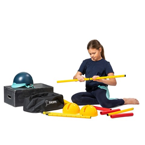 Worek prezentowy Hobby Horse Skippi z koniem szarym i przeszkodą Skippi